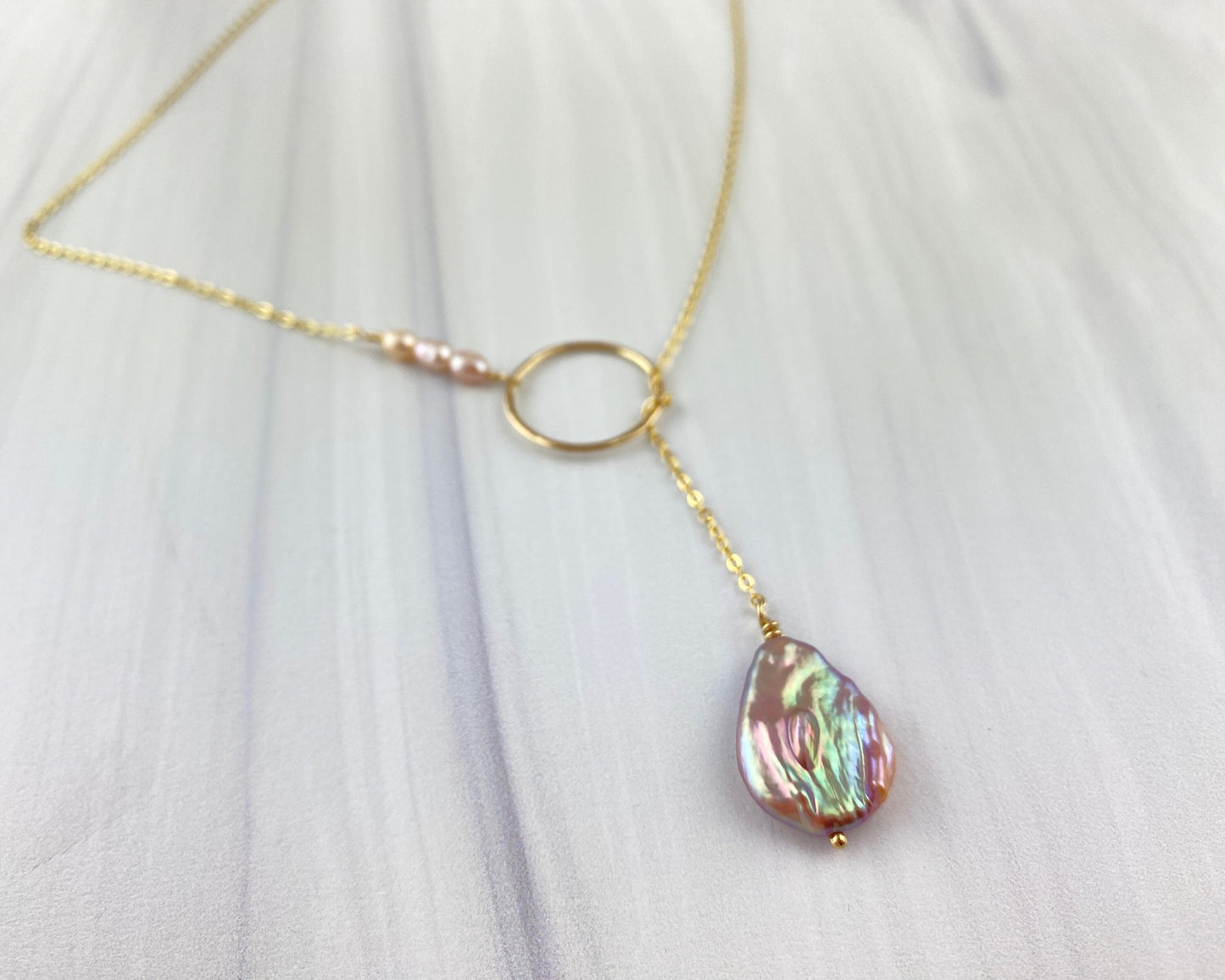 Pearl and gold lariat necklace, dainty, 20”, pink Keshi pearl, bridal jewelry