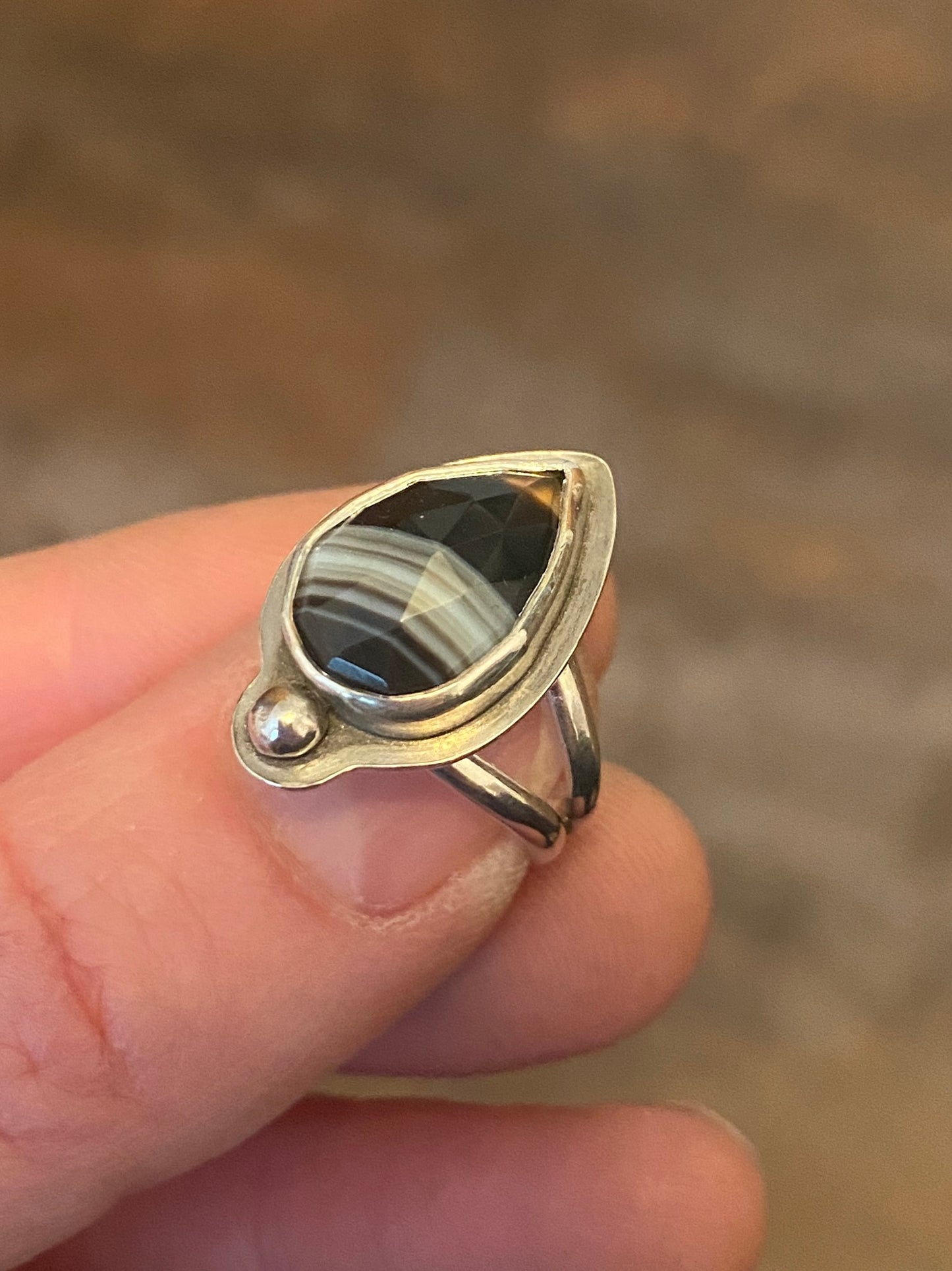 Banded agate ring, size 7, sterling silver split shank band