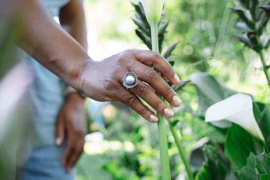 Anemone Ring — Grey Pearl | Sterling Silver Sculptural Ring | Sz 8.5