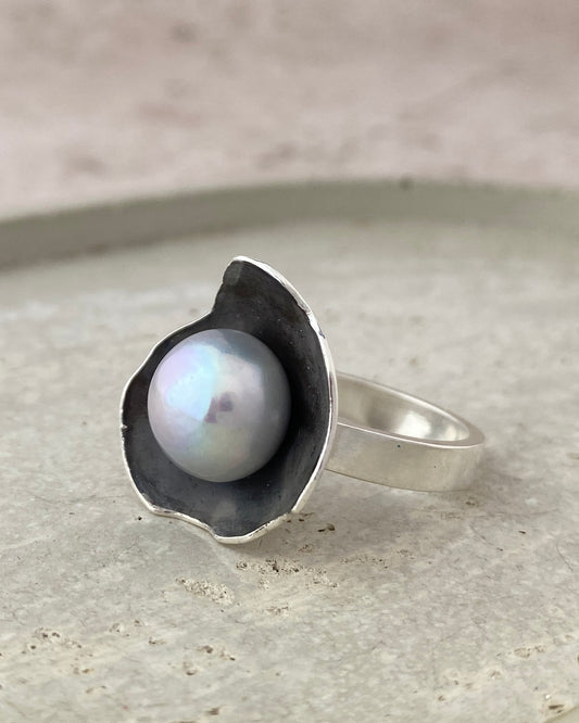 Anemone Ring — Grey Pearl | Sterling Silver Sculptural Ring | Sz 8.5